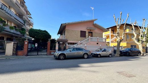 Villa in Ladispoli, Rome