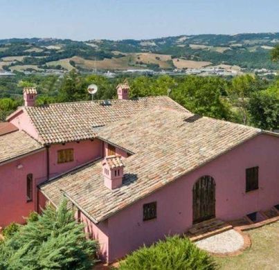Villa in Fermignano, Pesaro and Urbino
