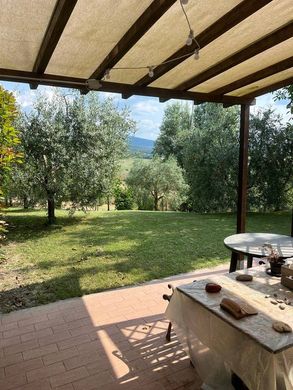 Maison de luxe à Monteriggioni, Sienne