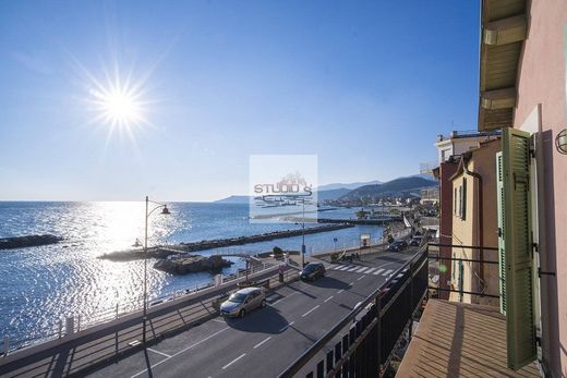 Appartement à Santo Stefano al Mare, Provincia di Imperia