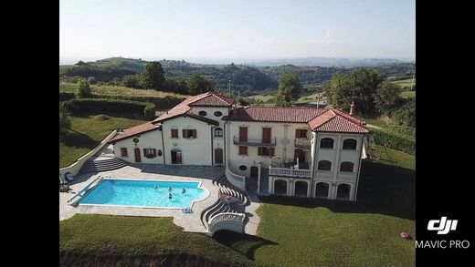 Casa de campo en Murazzano, Provincia di Cuneo