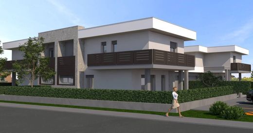 Villa in Romano di Lombardia, Provincia di Bergamo