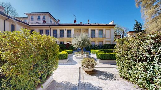 Διαμέρισμα σε Cernusco sul Naviglio, Città metropolitana di Milano