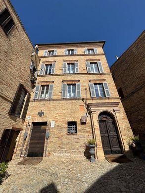 Montecosaro, Provincia di Macerataの高級住宅