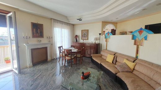 Apartamento - Nápoles, Campania