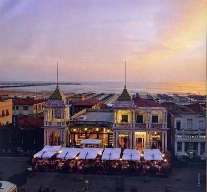 Villa a Viareggio, Lucca