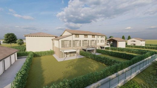 Terraced house in Parma, Provincia di Parma