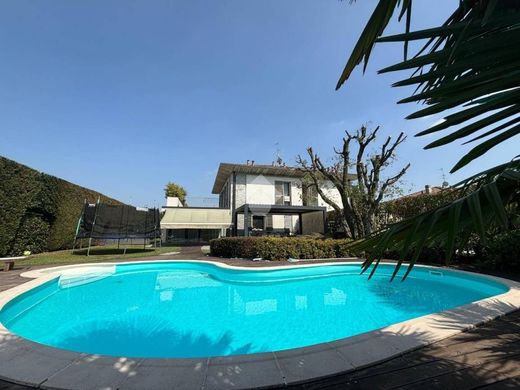 Βίλα σε Arosio, Provincia di Como