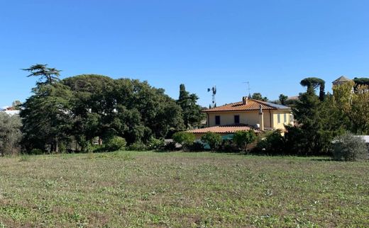 빌라 / Aprilia, Provincia di Latina