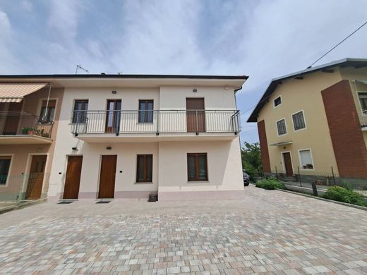 Villa - Saluzzo, Provincia di Cuneo