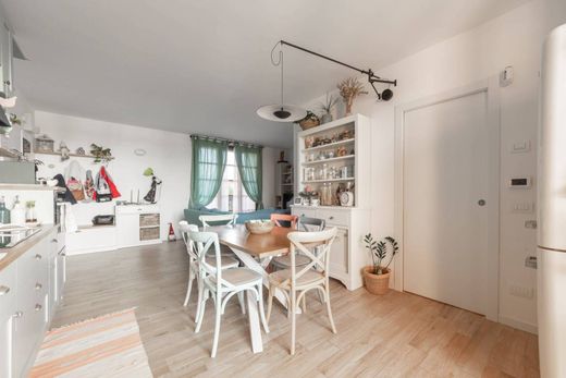 Appartement in Assago, Città metropolitana di Milano