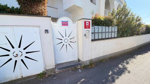 Apartment in Procida, Naples