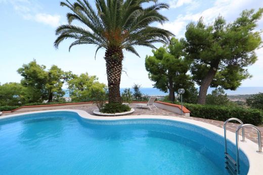 Villa in Colonnella, Provincia di Teramo