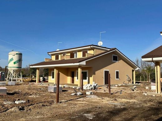 Willa w Ladispoli, Rzym