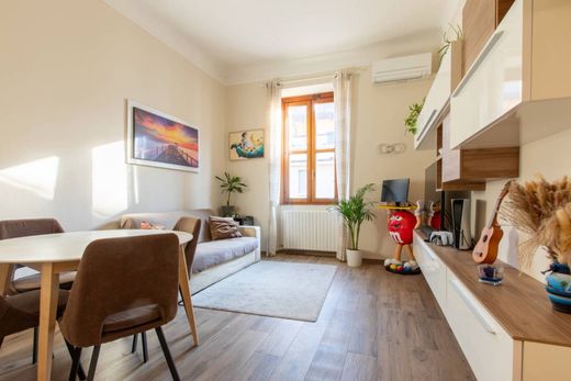 Appartement in Milaan, Città metropolitana di Milano