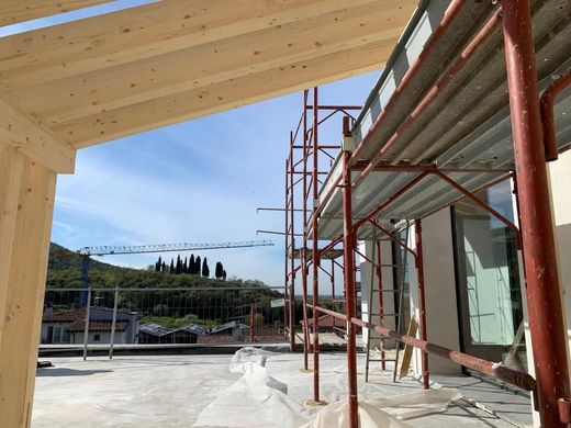 Penthouse in Cellatica, Provincia di Brescia