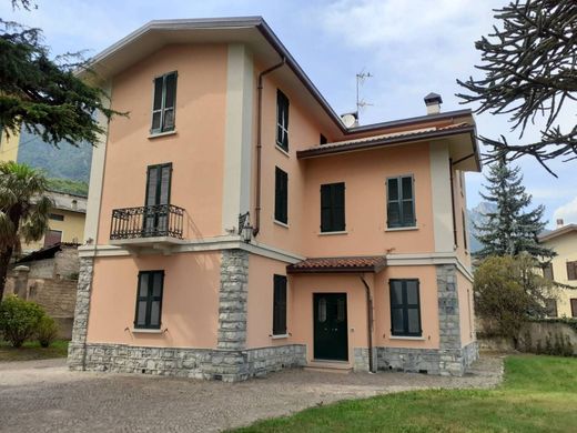 Вилла, Civate, Provincia di Lecco