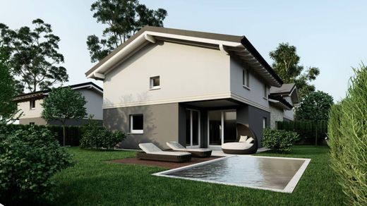 Villa en Luisago, Provincia di Como