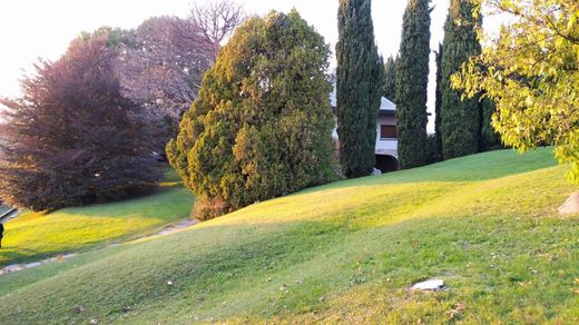 Willa w Oggiono, Provincia di Lecco