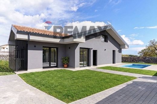Villa in Viagrande, Catania