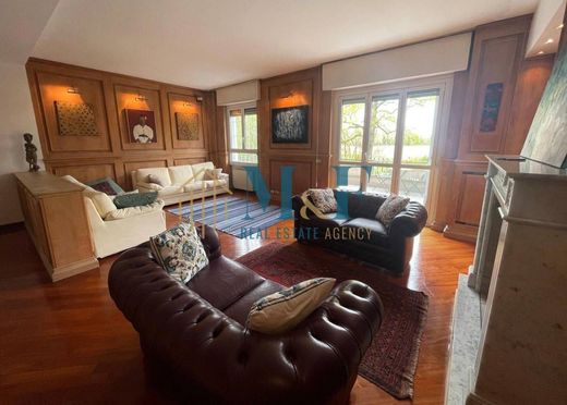 Terraced house in Peschiera Borromeo, Milan