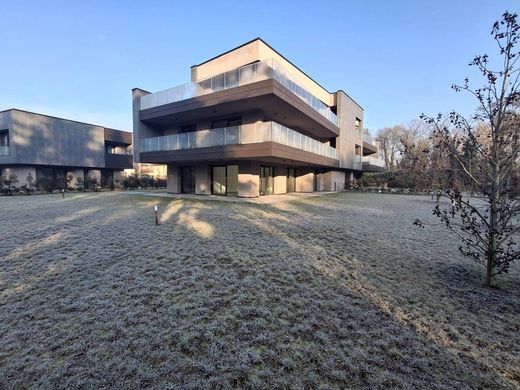 Piso / Apartamento en Vimercate, Provincia di Monza e della Brianza