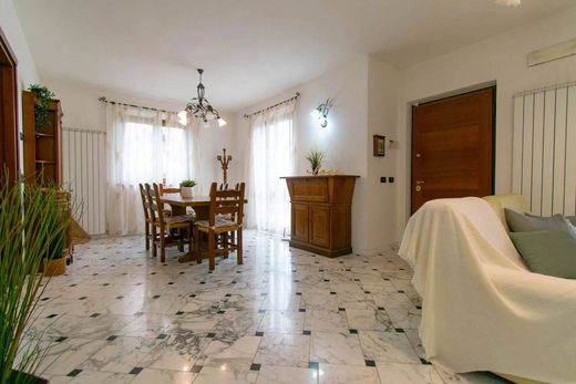 Villa à Seravezza, Lucques