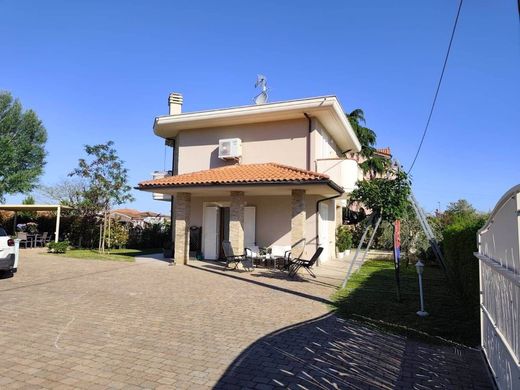 Вилла, San Miniato, Province of Pisa