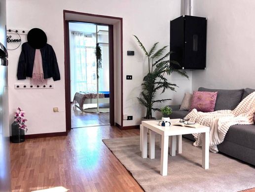 Appartamento a Milano, Lombardia