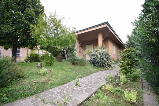 Villa en Brugherio, Provincia di Monza e della Brianza