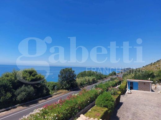 Villa in Gaeta, Provincia di Latina