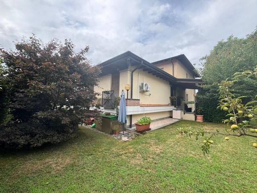 Villa in Induno Olona, Provincia di Varese