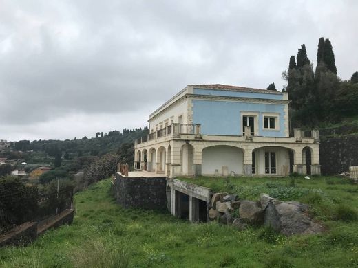 Villa Valverde, Catania ilçesinde