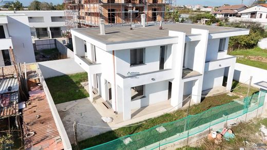 Villa in Parete, Provincia di Caserta