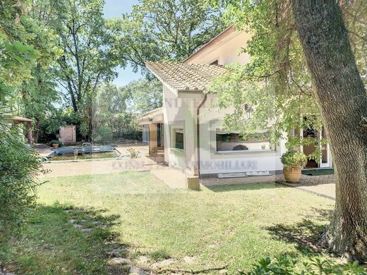 Villa in Rome, Latium