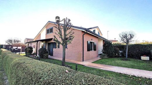 Villa in Ferrara, Provincia di Ferrara