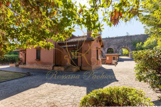 Villa in Rome, Latium