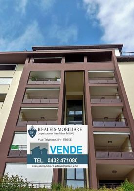 Penthouse Lignano Sabbiadoro, Udine ilçesinde