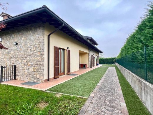 Вилла, Albano Sant'Alessandro, Provincia di Bergamo