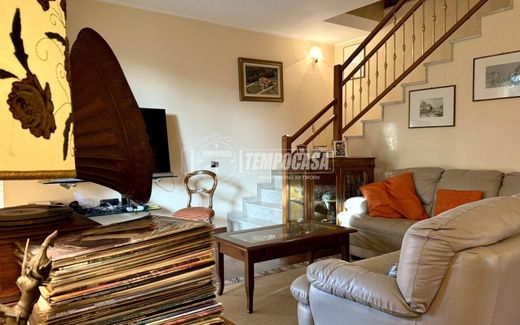 Villa a Merate, Lecco