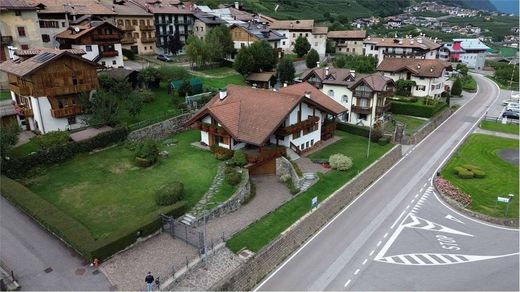 Villa in Terzolas, Trento