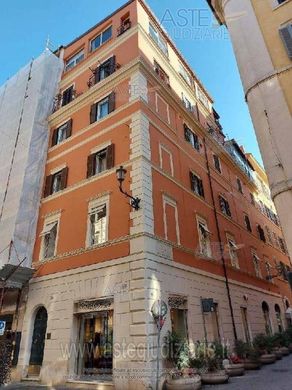 Apartment in Rome, Latium