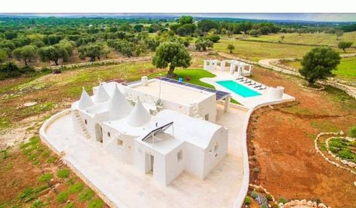 Villa Ostuni, Brindisi ilçesinde