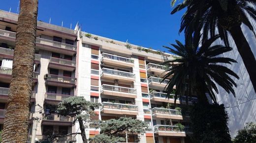 Penthouse Bari, Bari ilçesinde