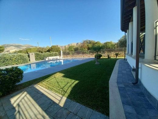 Villa in Carini, Palermo