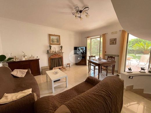 Villa in Quarto, Naples