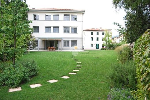 Villa a Thiene, Vicenza