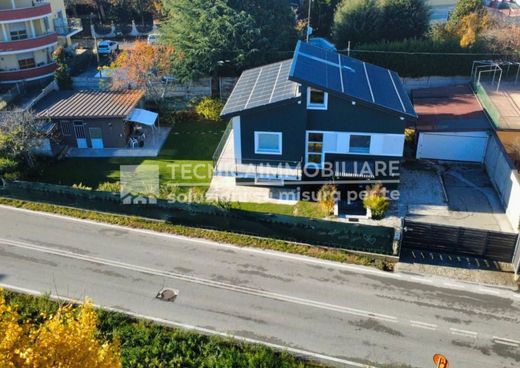 Villa à Borgo San Dalmazzo, Coni