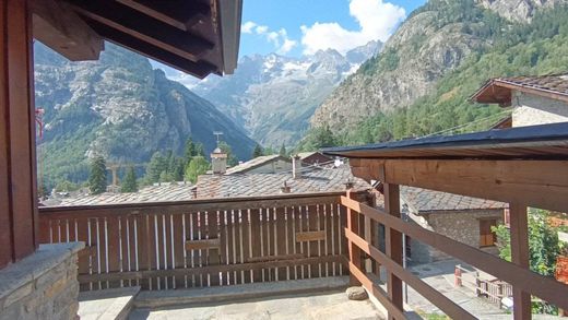 Villa a Courmayeur, Aosta