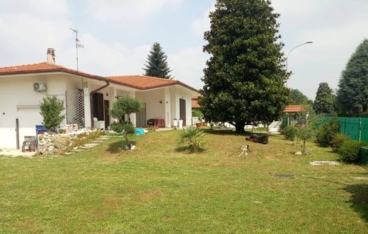 Villa in Pozzo d'Adda, Città metropolitana di Milano